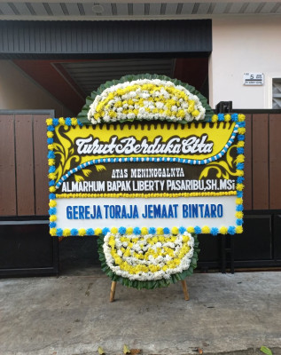 Papan Bunga Duka di Bontang Utara