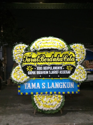 Papan Bunga Duka di Bontang Utara