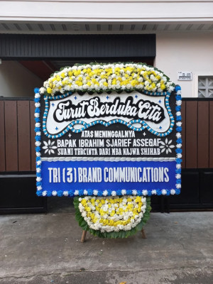 Papan Bunga Duka di Bontang Utara